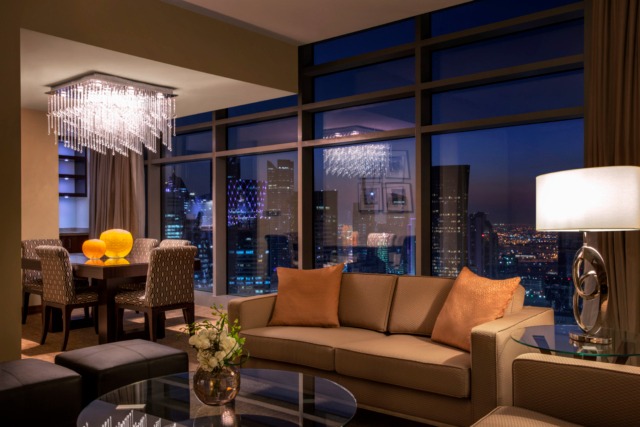 Stunning real estate photography in Montreal showcasing interior and exterior property highlights.