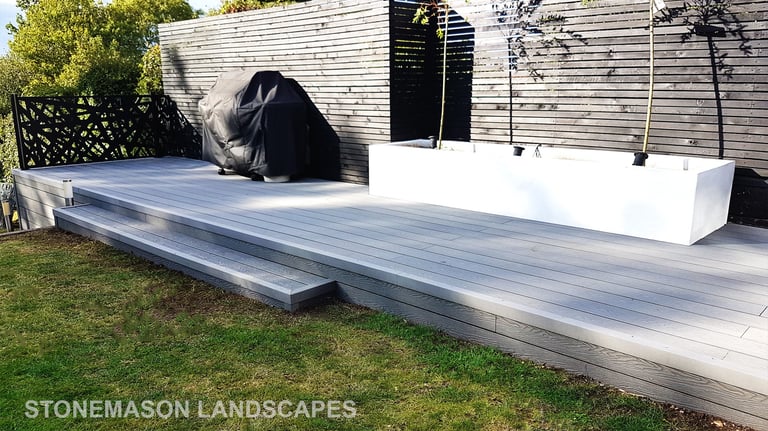 Plastic Composite Grey Modern Imitation Wooden Decking Terrace & Slatted Charcoal Fence