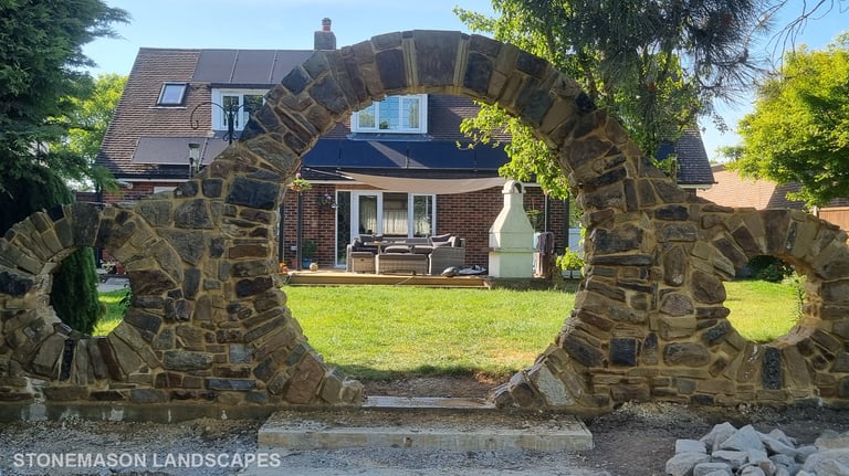 Stone Mong Gate Circle Arch Shenfield Essex Stonemason Landscapes