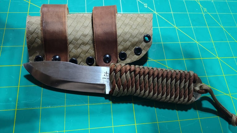 Paracord  knife