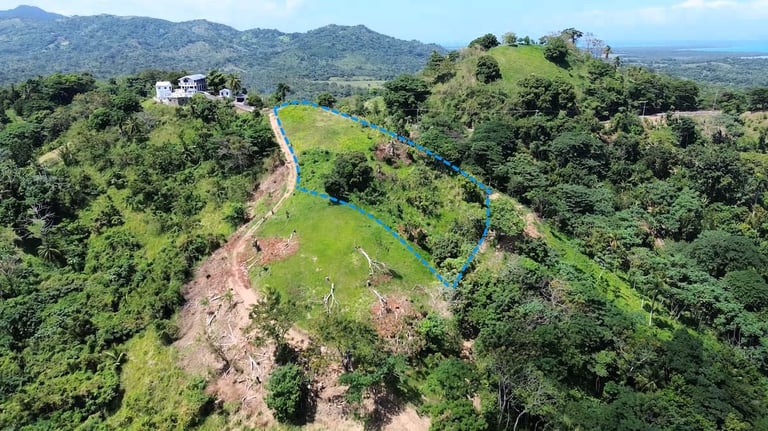 Click to enlarge - Land for Sale Confotur
