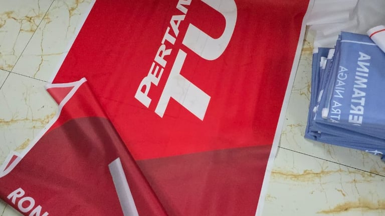 Percetakan umbul-umbul berbahan kain Tc Tetron dan Satin
