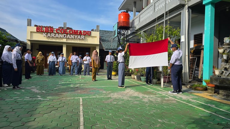 Upacara Bendera SLB Negeri Colomadu