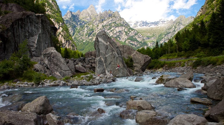 Sport climbing in Valmasino