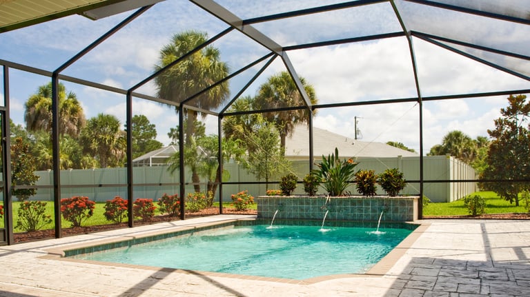 Softwash and Pressure Cleaning Pool decks and screening/ screened enclosures in Lake City Florida