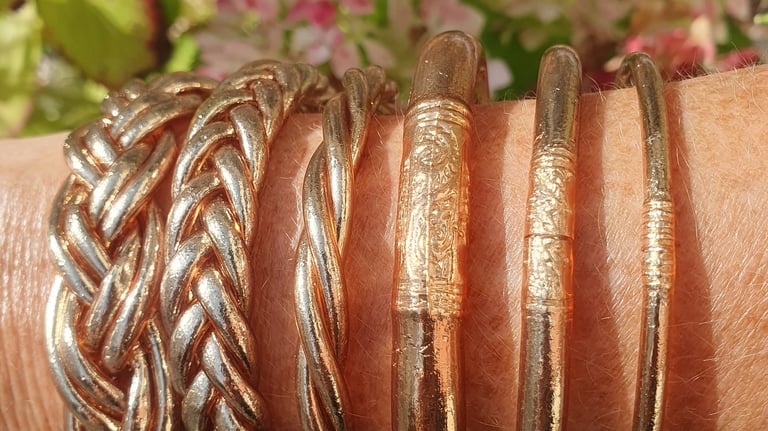 Ensemble de nos références joncs bouddhistes Rose gold