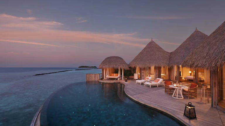 Golden Coast Chill  Modern luxury chillwave-reggae fusion blending smooth synths, electric guitars, 