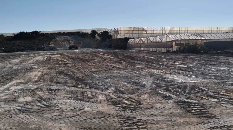 Καθαρισμένο αγροτεμάχιο έτοιμο για εγκατάσταση θερμοκηπίου