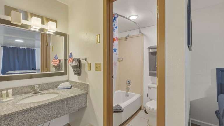 Patriot Stay Motel Vernal UT. Bathroom with patriotic shower curtain hotel breakfast vernal utah