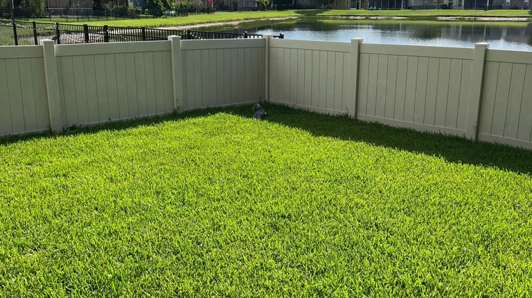 vinyl fencing