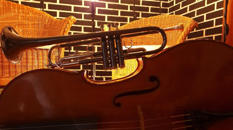 Violonchelo y Trompeta