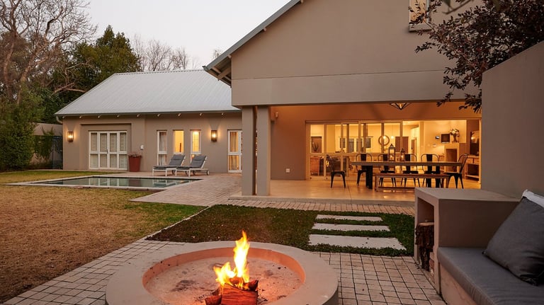 Paint durable, weather-resistant decorative coatings for residential, commercial, and industrial exteriors in Botswana