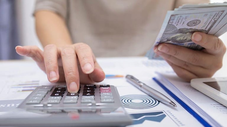 imagem ilustra o pagamento da fatura calculando o juros.