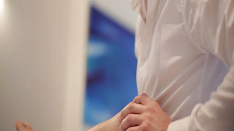 Analisi medica fisioterapica del ginocchio paziente