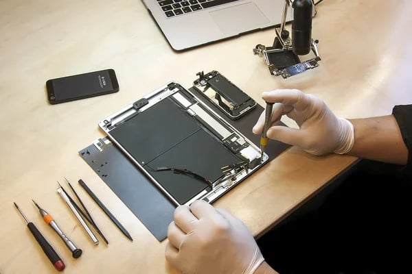 broken device? look no further! we repair/fix iPhones, iPad, and Samsungs at First Coast Tech FL