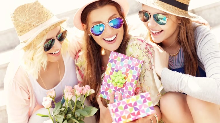 UK GIRLS HAVING FUN