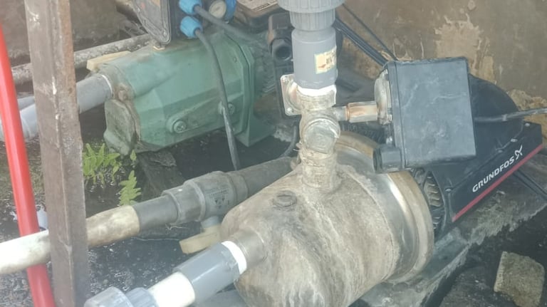 servis pompa air dan pipa bocor