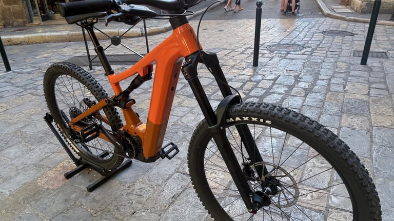 Vélo électrique en location à Aix-en-Provence chez AixBike