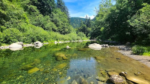 Powers - from cliff diving to relaxing on a sandbar on the Coquille River
