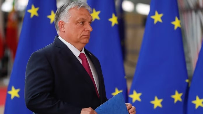 Bruxelles menace de nuire à l'économie hongroise si Viktor Orbán met son veto à l'aide à l'Ukraine