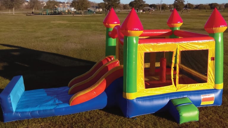 DOUBLE SLIDE COMBO WET OR DRY SLIDE WITH LANDING. 33LX19WX16H. Bookings 832-216-8423