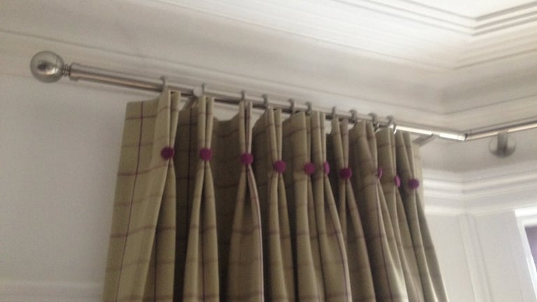 Bespoke curtains with double pleats and contrast covered buttons on each pleat
