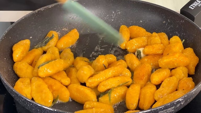 Cook the gnocchi with the herb butter