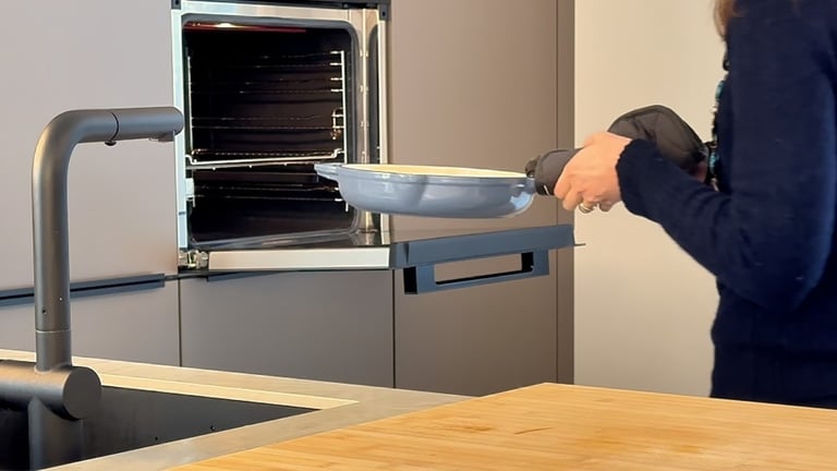 Preheat the baking pan 5 minutes in the oven