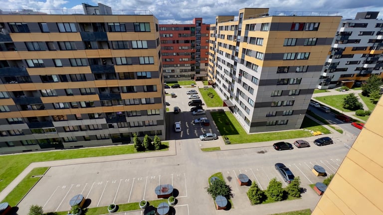 3 kambarių butas Girulių g. 12, Vilniuje - NT brokeris Andrius Velykis - NT OAZĖ