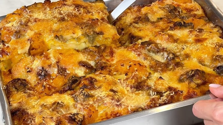 Cuoci a 180°C per circa 30 minuti fino a quando la superficie sarà dorata