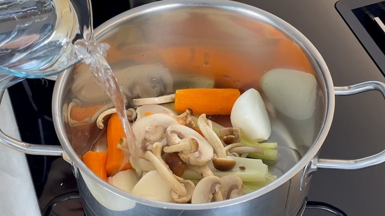 Prepara il brodo vegetale
