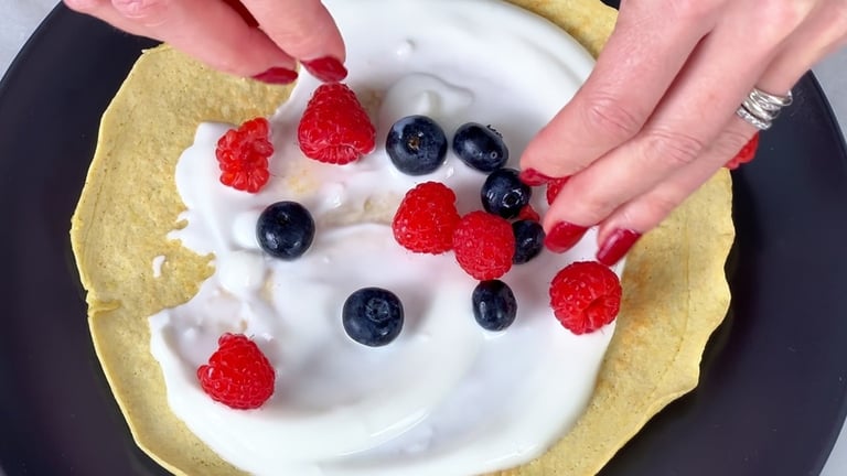 Servi le crêpes calde con il tuo topping preferito