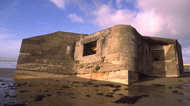 Les ruines des blockhaus sur les plages Landaises