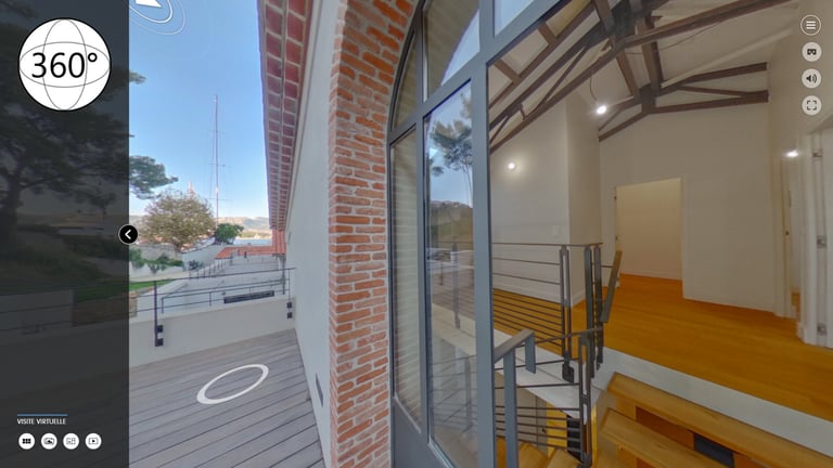 Vidéo 4K immersive d’un loft contemporain avec visite virtuelle à Toulon
