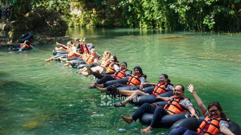 Paket  Cave Tubing Goa Pindul Seru di Jogja