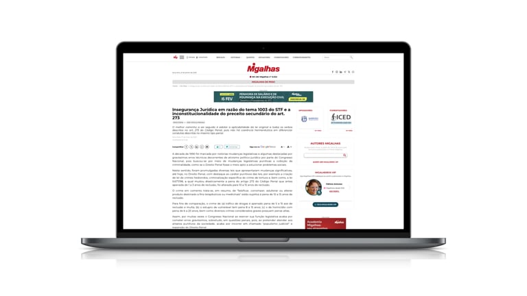 Imagem de computador com a página do site sobre insegurança jurídica OES Advogado