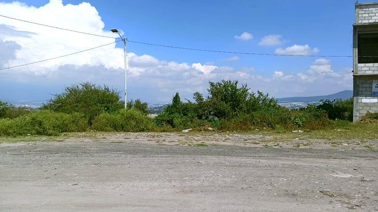 terreno urbano Valle Dorado, Qro