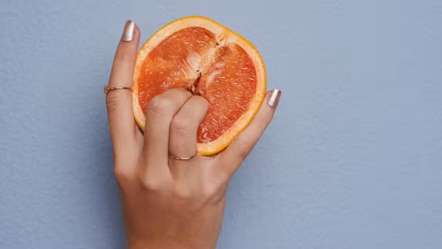 deux doigts dans demi orange