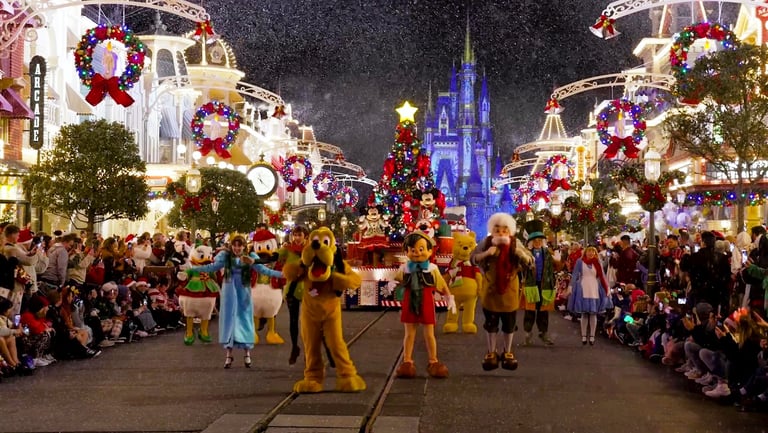 Mickey’s Once Upon a Christmastime Parade (Magic Kingdom)