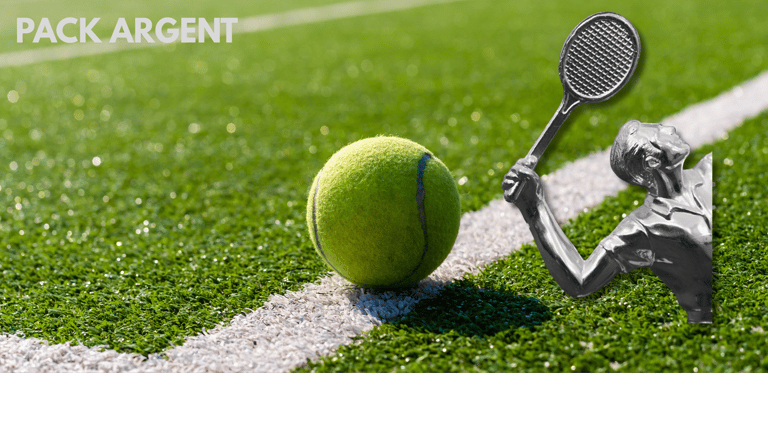 Balle de tennis sur gazon avec trophée – Grégoire Denis tennis junior France