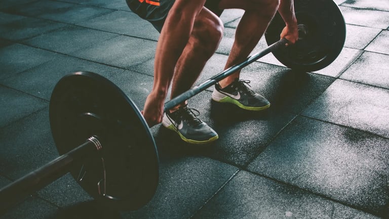 sportif à la salle de sport
