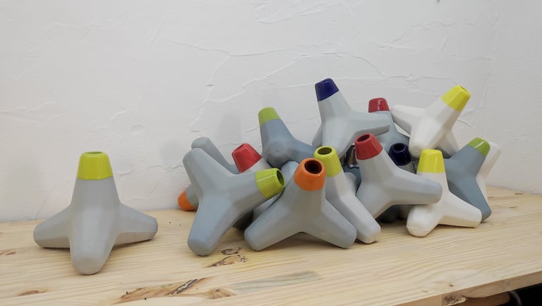 Accumulation  de tétrapodes "Tetra", d'Anthony Bortoluzzi 