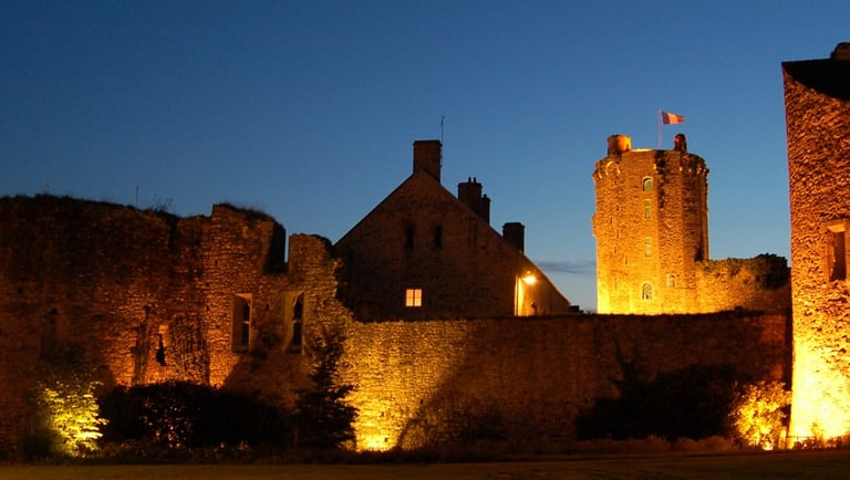 Gîtes de la Cour d'Etienville - Château de Bricquebec