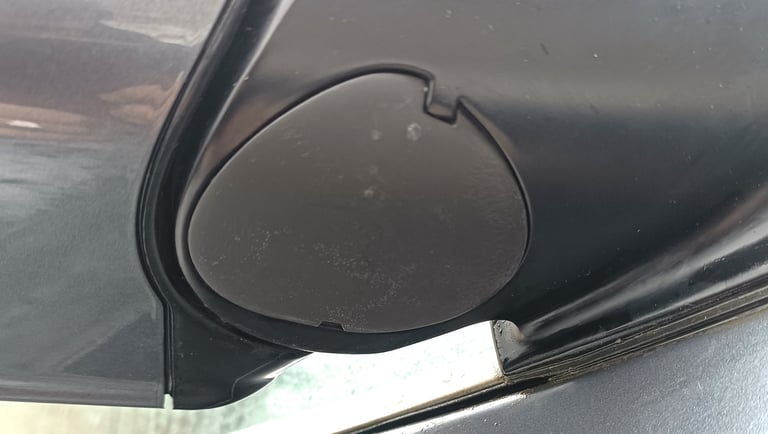 Cache de rétroviseur imprimé en 3D monté sur une BMW X5