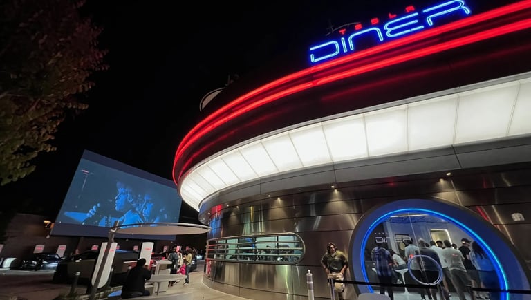 Tesla_Diner_2025