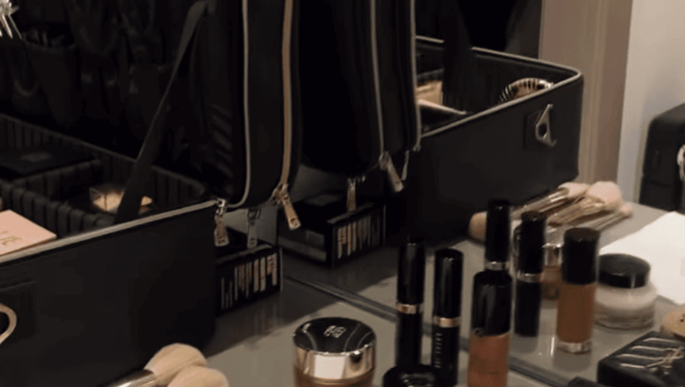 Novia con maquillaje profesional para boda religiosa