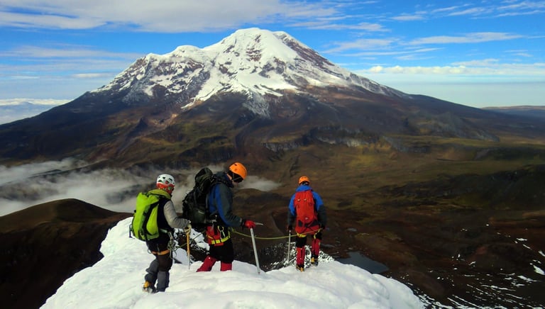 descent from Carihuairazo, in the back Chimborazo