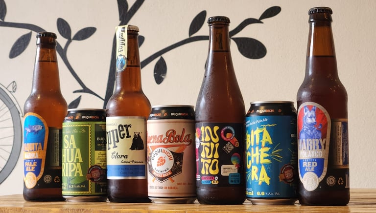 fila de cervezas artesanales en botella y en lata