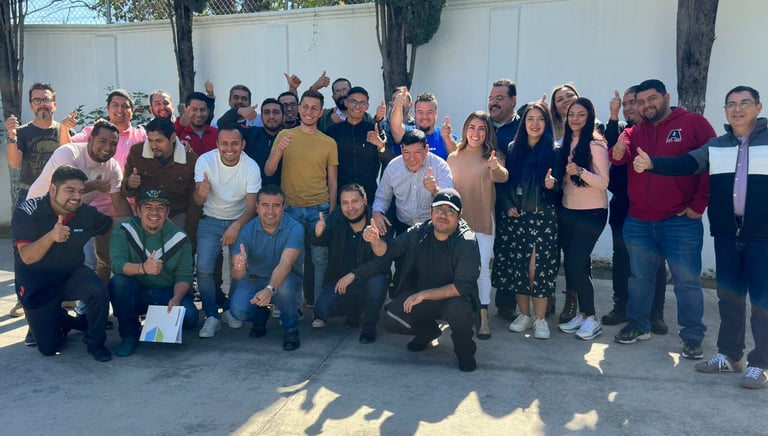 supervisores y gerentes de APYMSA