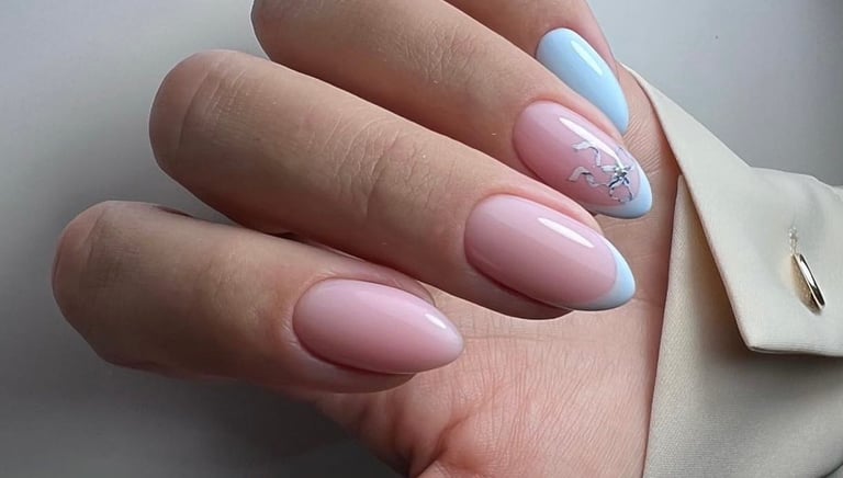 Klientės nagus papuošėme kombinuotu prancūzišku manikiūru